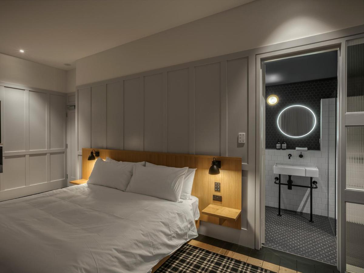 Farmers Home Hotel Нортъм Екстериор снимка